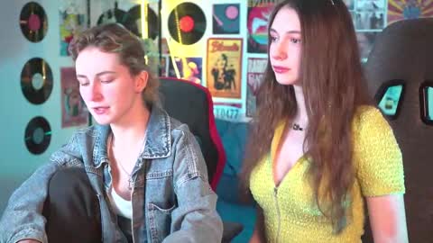 Snapshot of luxrayi chatting on January 10, 2025, 3:06 pm Ray online show from January 10, 2025, 3:06 pm