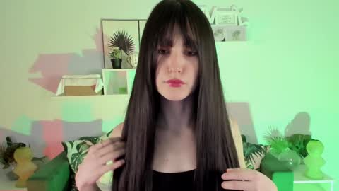 Snapshot of luxrayi chatting on February 2, 2025, 5:59 pm Ray online show from February 2, 2025, 5:59 pm