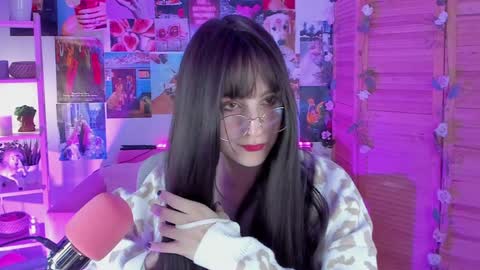 Snapshot of luxrayi chatting on February 7, 2025, 5:51 pm Ray online show from February 7, 2025, 5:51 pm