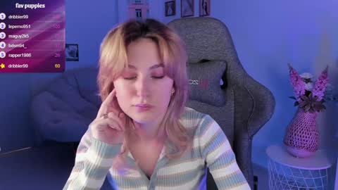 Snapshot of luxrayi chatting on February 26, 2025, 12:27 am Ray online show from February 26, 2025, 12:27 am