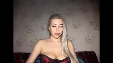 LuxSonyaStar online show from February 10, 2026, 8:24 pm