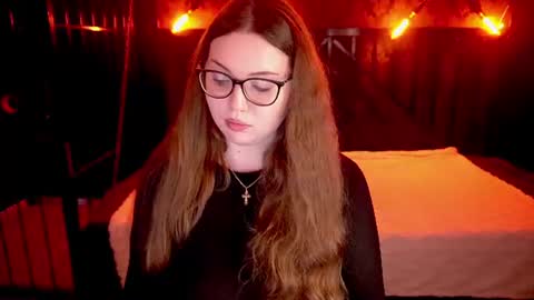 luxsopphia_ online show from June 16, 2026, 12:41 pm