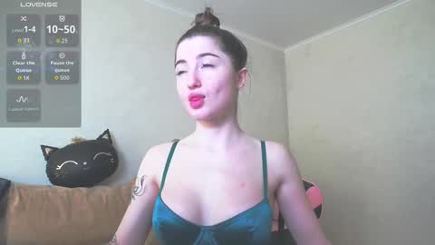 Snapshot of luxuryalma18 chatting on March 5, 2026, 7:48 am Alma online show from March 5, 2026, 7:48 am