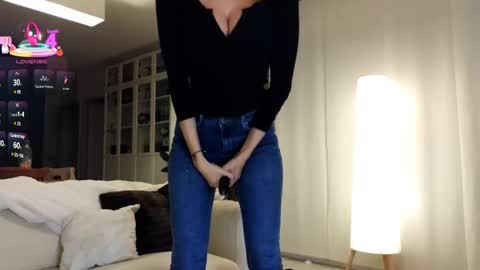 Luxymin online show from February 17, 2025, 8:47 pm