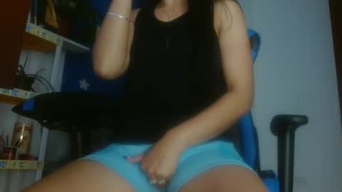 Snapshot of luzzy_cam chatting on May 6, 2026, 10:37 pm luzzy I hope your visit and that we manage to get very hot online show from May 6, 2026, 10:37 pm