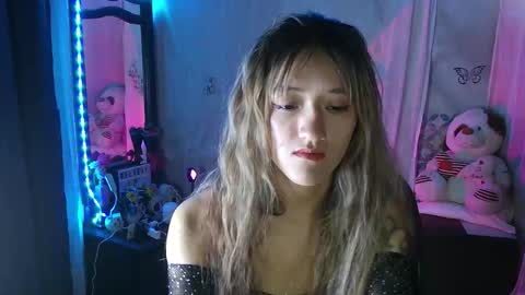 Call me Lia  online show from October 17, 2025, 9:39 pm