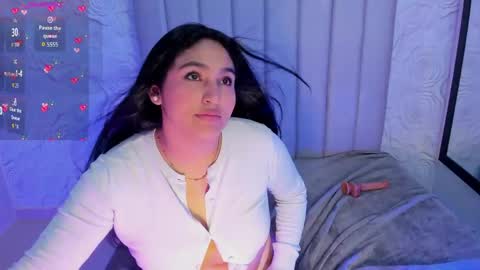 LYA DUBOIS  online show from April 19, 2026, 6:10 pm