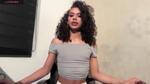 LYA online show from November 16, 2025, 10:59 pm