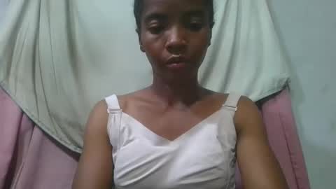 Snapshot of lydie856696 chatting on May 6, 2026, 6:46 pm lydie856696 online show from May 6, 2026, 6:46 pm