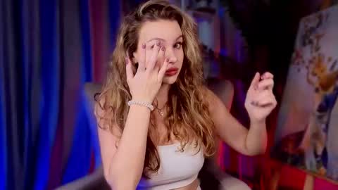 simply Eliza  online show from October 14, 2025, 10:27 am