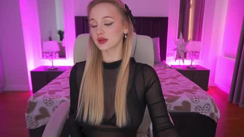 lylanimfa online show from April 8, 2026, 6:24 am