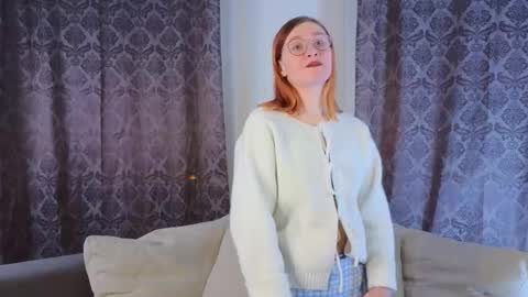 hi im Lyle online show from December 14, 2025, 4:12 pm