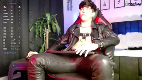 Lyle Bennett Freelance Model online show from February 3, 2026, 10:53 am