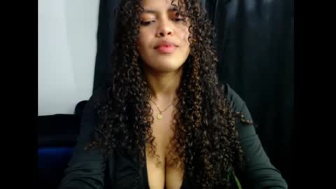 lylii_evans online show from March 4, 2025, 3:55 am