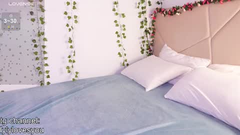 Lyly   online show from November 28, 2025, 6:27 am