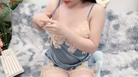 lyly_sweet97 online show from April 23, 2026, 2:30 pm