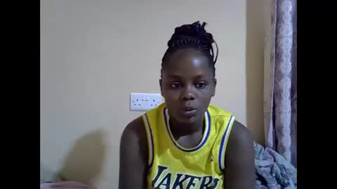 lyn_anna online show from September 12, 2025, 4:34 am