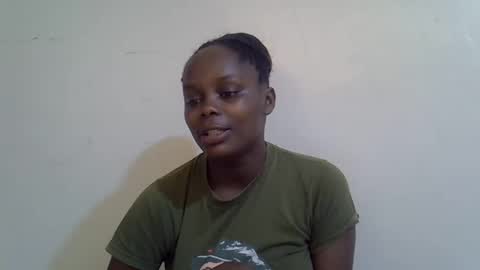 lyn_anna online show from April 20, 2026, 8:17 am