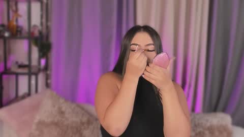 Lynda online show from November 29, 2025, 4:48 am