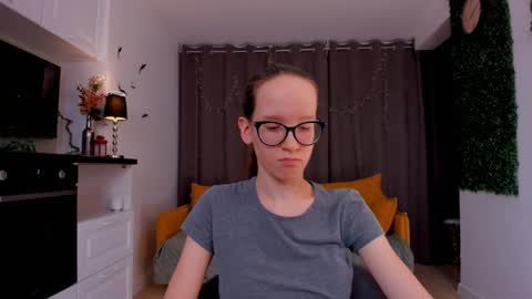 Sara online show from February 7, 2025, 1:47 am