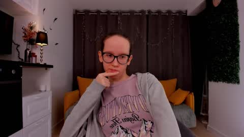 Sara online show from February 13, 2025, 1:29 am