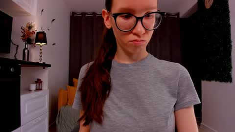 Sara online show from February 24, 2025, 1:57 am