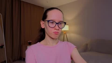 Sara online show from April 2, 2026, 4:04 pm