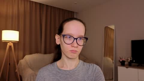 Sara online show from April 21, 2026, 4:12 pm