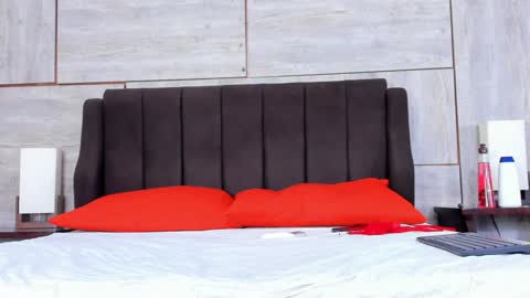 Lynn jonnes online show from January 12, 2025, 10:45 am