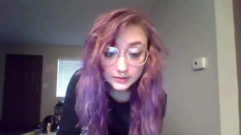 Lynn  online show from March 4, 2026, 1:50 pm