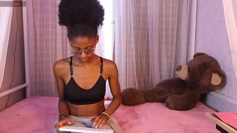 Lynx and Sun  online show from September 15, 2025, 9:04 pm