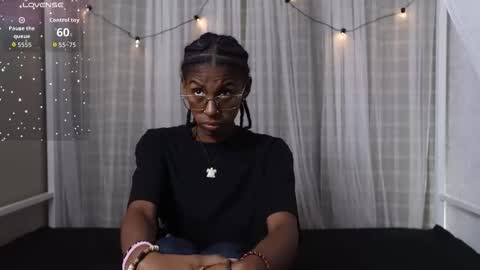 Lynx and Sun  online show from October 14, 2025, 7:47 pm