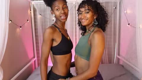 Lynx and Sun  online show from November 7, 2025, 8:20 pm