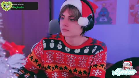 Snapshot of lyodass chatting on December 10, 2024, 8:38 pm Lyodass online show from December 10, 2024, 8:38 pm