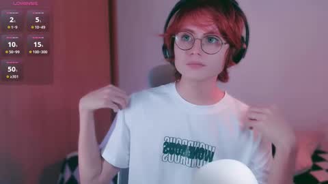 Snapshot of lyodass chatting on February 25, 2025, 8:51 pm Lyodass online show from February 25, 2025, 8:51 pm