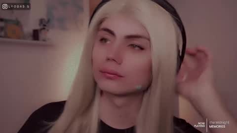 Snapshot of lyodass chatting on March 24, 2026, 12:48 am Lyodass online show from March 24, 2026, 12:48 am