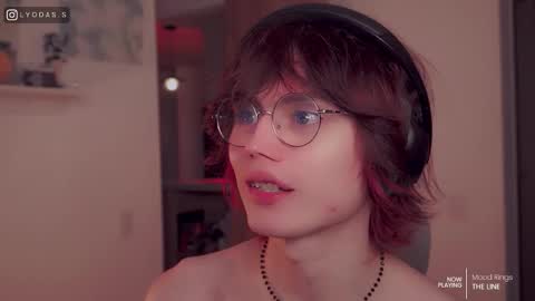 Snapshot of lyodass chatting on March 26, 2026, 1:22 am Lyodass online show from March 26, 2026, 1:22 am