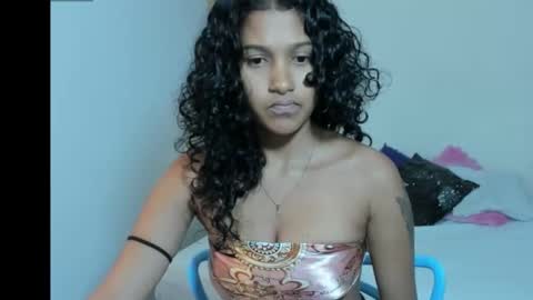 lyrafrost5 online show from February 15, 2026, 9:44 pm