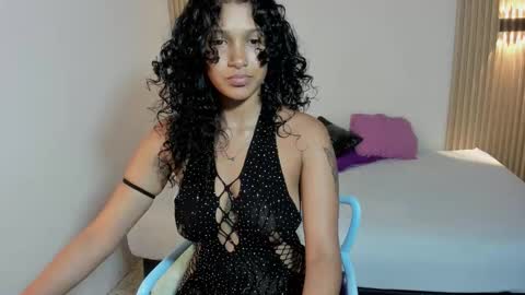 lyrafrost5 online show from February 16, 2026, 10:17 pm