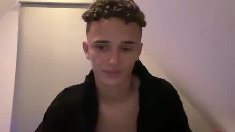  NEW   Leo  lz britboy online show from March 5, 2025, 10:21 pm