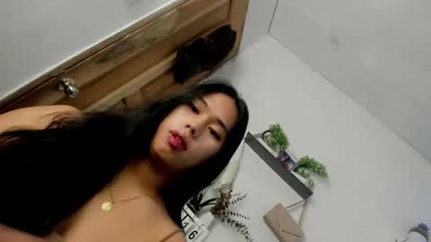Janelovesu online show from May 15, 2026, 11:56 pm