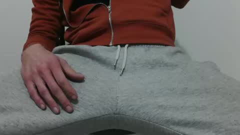Snapshot of m4dh4tter24 chatting on January 11, 2026, 9:42 pm m4dh4tter24 online show from January 11, 2026, 9:42 pm