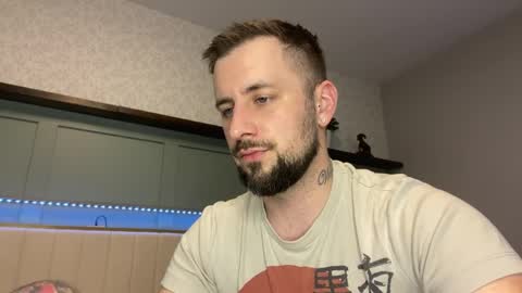 Snapshot of m_stephen chatting on May 9, 2026, 10:04 pm m_stephen online show from May 9, 2026, 10:04 pm