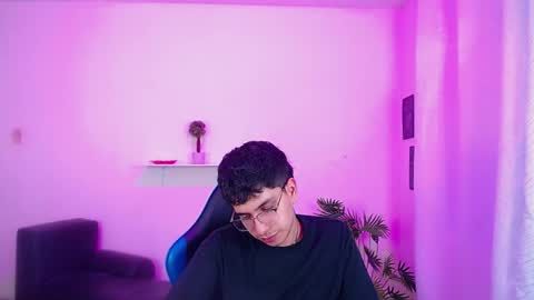 Max online show from April 7, 2026, 4:07 pm