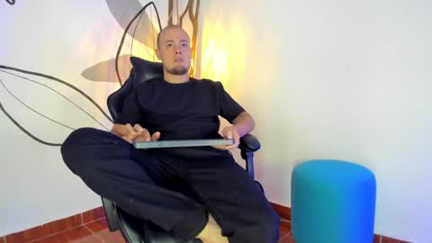 Snapshot of maax_taylor01 chatting on July 26, 2026, 2:35 pm online show from July 26, 2026, 2:35 pm