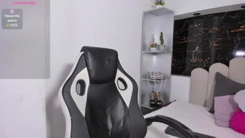 Mazikeen  online show from November 5, 2025, 4:34 am