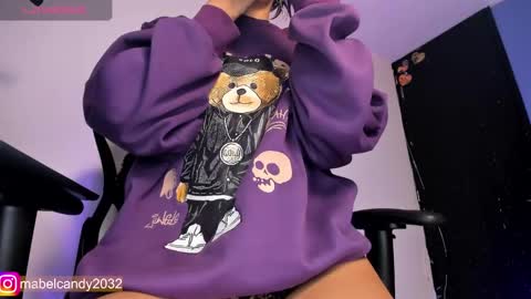 Snapshot of mabel_candy chatting on December 11, 2024, 4:09 pm Mabel Candy online show from December 11, 2024, 4:09 pm