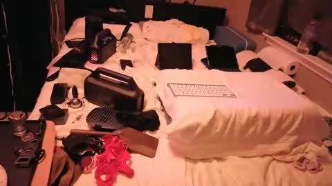 mac1119 online show from November 8, 2025, 1:06 am