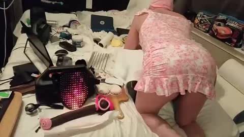 Snapshot of mac1119 chatting on December 21, 2025, 7:04 am mac1119 online show from December 21, 2025, 7:04 am