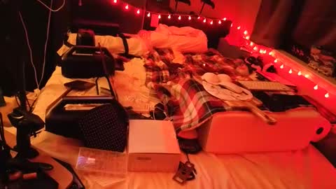 mac1119 online show from April 24, 2026, 6:38 am